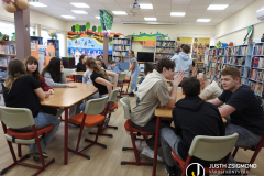 A Táncsics gimnázium 8/8 osztályosai a gyermekkönyvtárban - 2026. március 25.