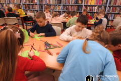 Az Eötvös iskola 1/a. osztályosai a gyermekkönyvtárban - 2025. december 15.