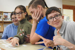 Lapozz velünk! - A református iskola 8. osztályosai a gyermekkönyvtárban - 2025. október 21.